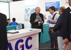 The AGC team promoting the F-Clean: an ultra-thin ETFE film (ETFE foil) for greenhouse coverage, with an anti-drip coating, designed to increase the yields of plants, flowers, fruits and vegetables.