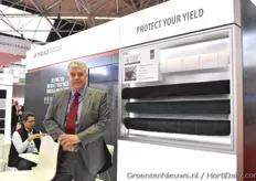 George Papagiannis of Thrace, who recently presented their new flame-retardant groundcover: http://www.hortidaily.com/article/43796/First-launch-of-flame-retardant-groundcover