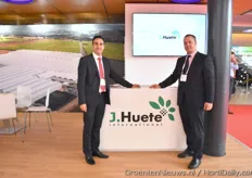 What does the J. mean in the company name of J. Huete International? Well at least we have two times Juan in the photo now! Juan Francisco Moreno & Juan de Luque Novoa with J. Huete International.