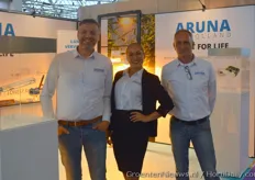 "Jeroen van Velzen, Renée Stegers and Joep de Vries in the well-lit stand of Aruna: "Replacing lamps = improving light output."