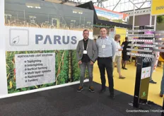 Zuri Humblet & Sandro van Kouteren with Parus, showing the many ways you can go with LED lights.