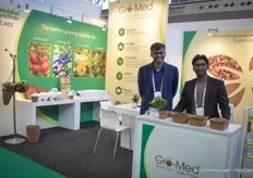Pounraj Kulandaivel & Balaji Gunaseelan with Vaighai, showing the Gro-Med products.