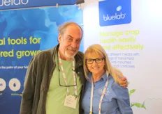Bluelab offers different high-tech measurement tools. In the picture, Cindy Farnsworth with Bluelab together with Glenn Behrman with CEA Advisors