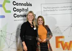 From the left: Mariska Dreschler with GreenTech and Laura Rastovac holding her shining award