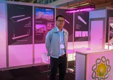 Jason Xiao is Vice General Manager at Shinegrow. The company has two factories, one in Xiamen China and one in Vietnam. Their specialism is LED light Systems. Customers come from Europe and USA. Grow Lights is part of the company’s business that also included commercial lights.