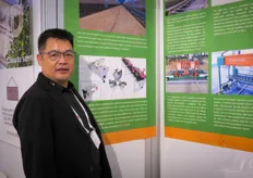 HortiGreen supplies equipments and materials to the Chinese and international markets. Li Jun is on the photo.