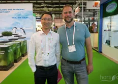 DeRoose plants from Belgium has a company in Shanghai. On the photo are Pu Deng and Peter de Ridder.