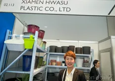 Xiamen Hwasa Plastic makes indoor and outdoor flower pots. 