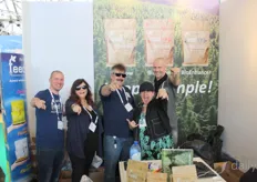 At the Greenhouse Brand booth, together with Jon Wegner and Marcel Dijkman, Remo and Sandra Colasanti with Remo Brands and Mara Miller were there too. 